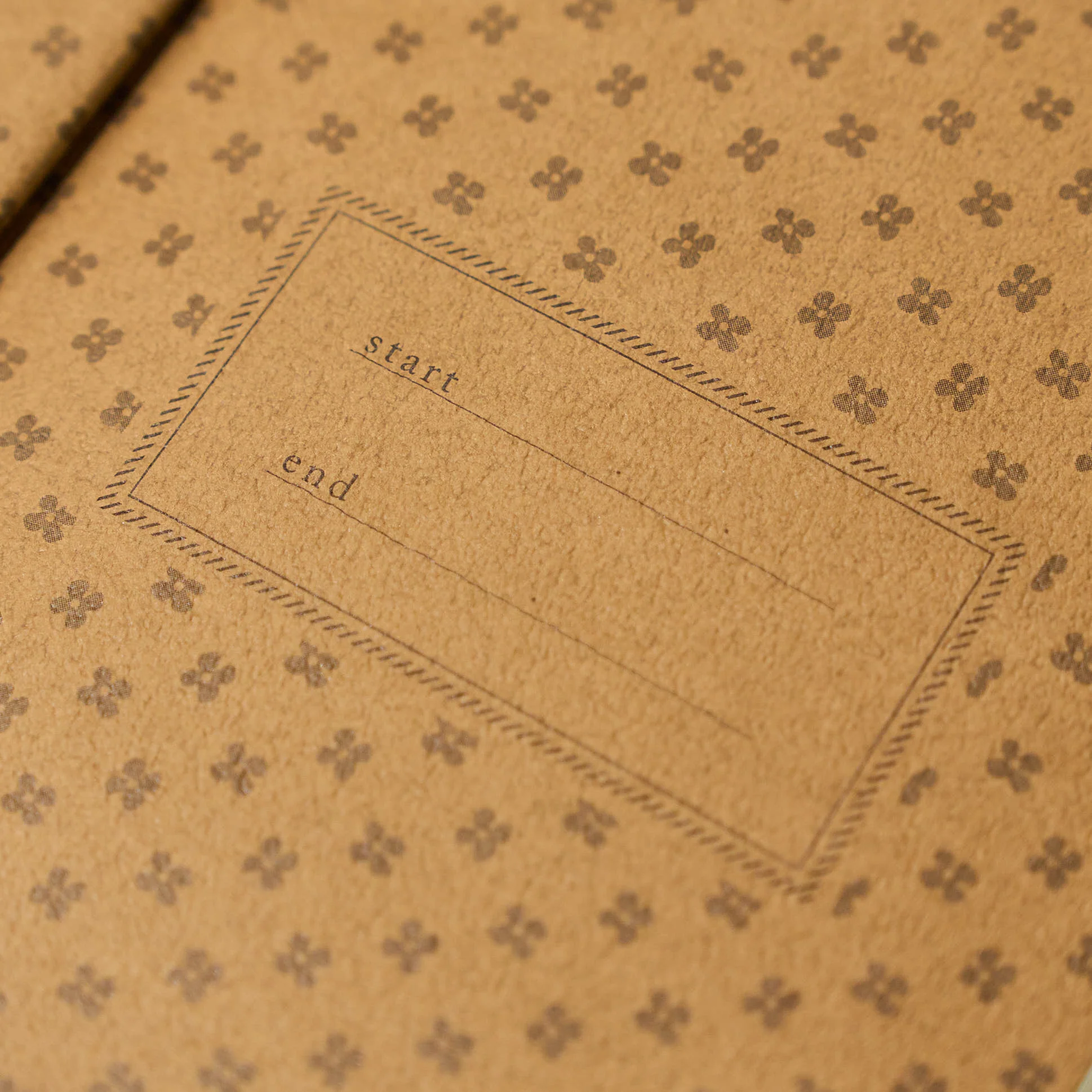 1 Day 1 Page Foil Stamped Clothbound MD Diary / MIDORI - Image 10