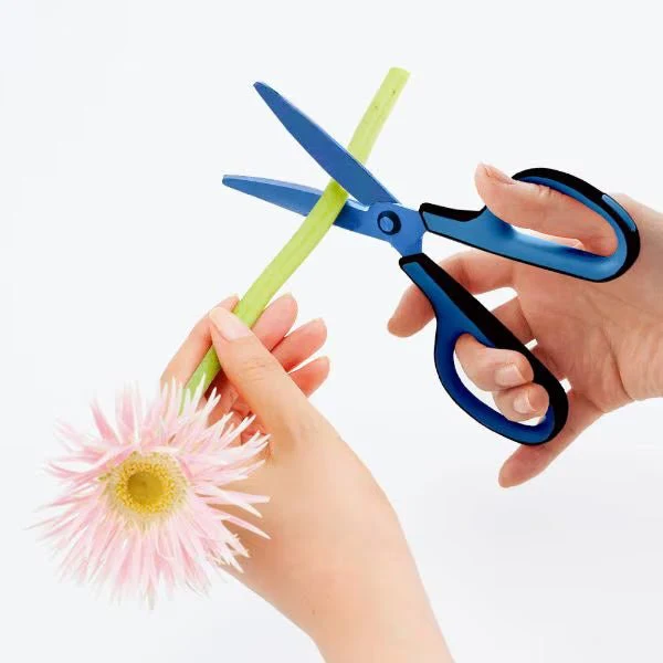 Fit Cut Curve Easy Grip Titanium Coat Scissors / PLUS - Image 3