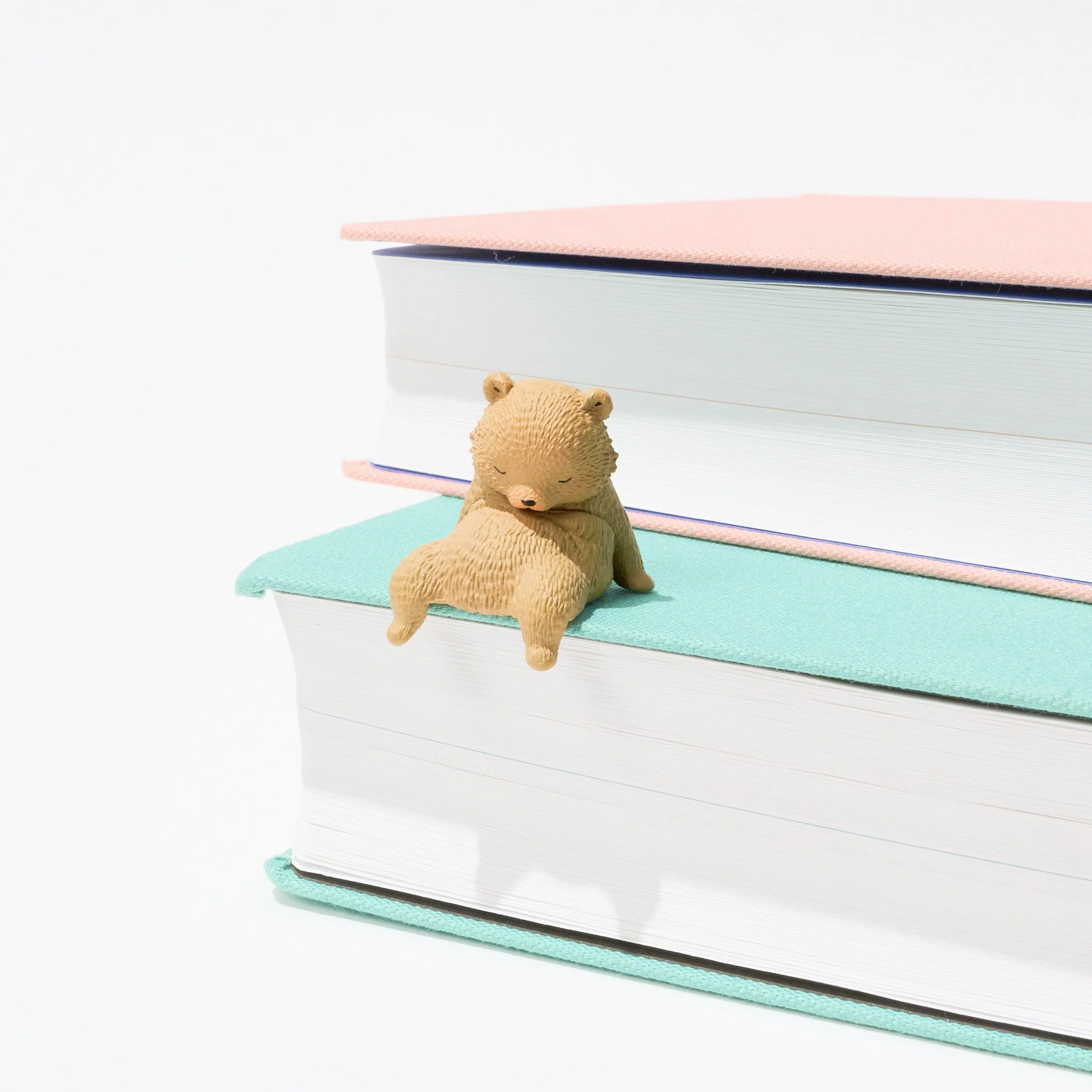 Little Bear Resting on the Edge Gacha Capsule - Image 4