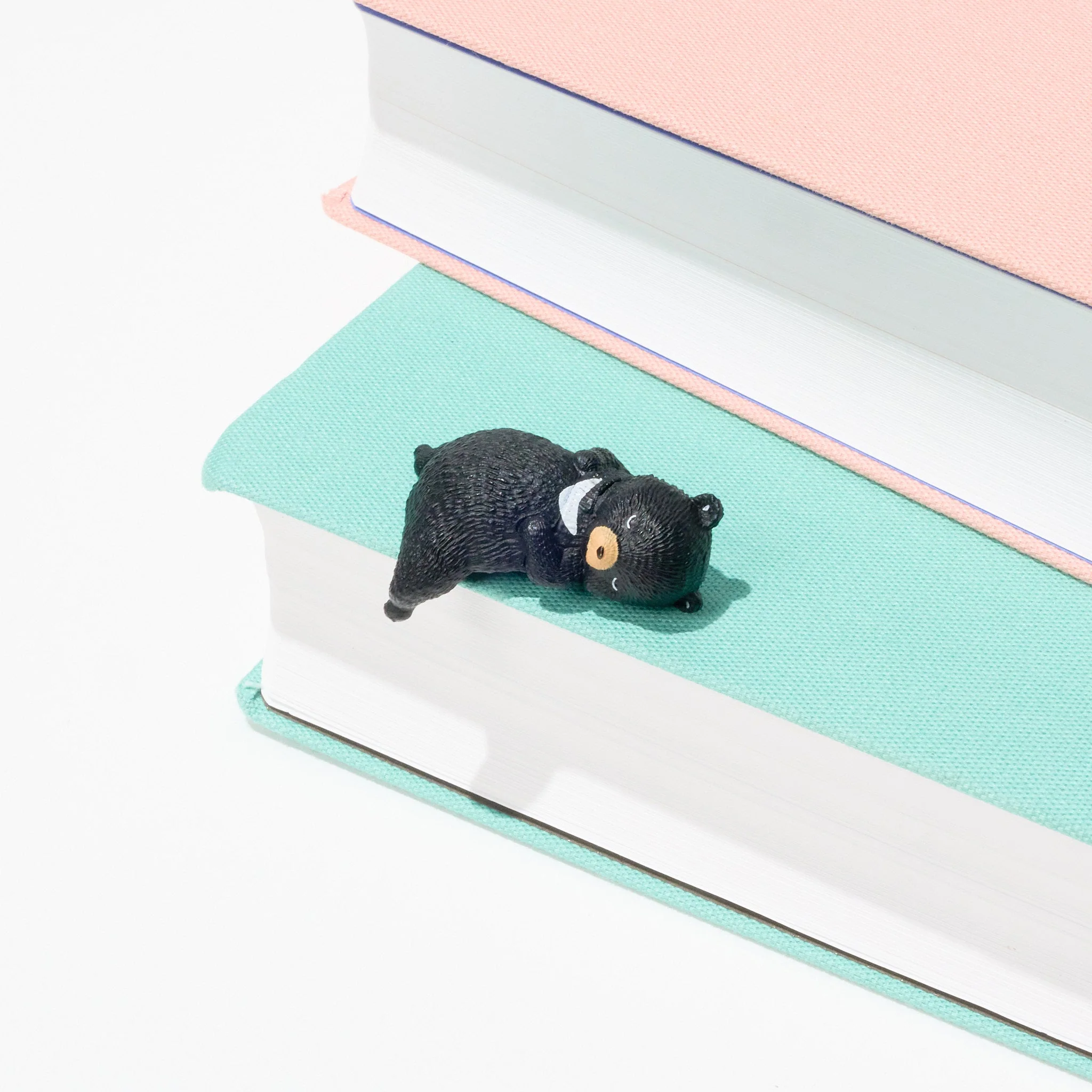 Little Bear Resting on the Edge Gacha Capsule - Image 6