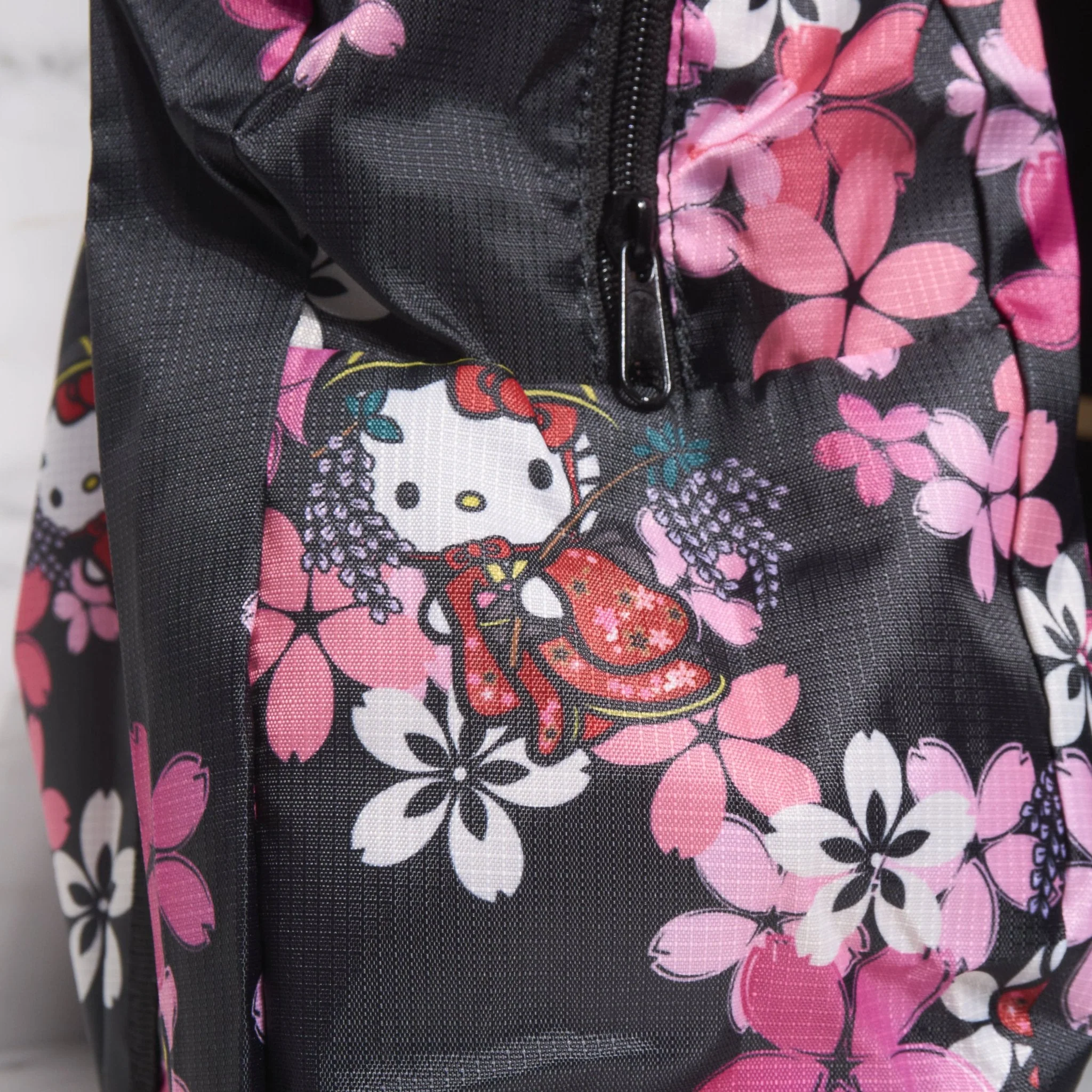 Portable Carry-On Bag / Sanrio - Image 3