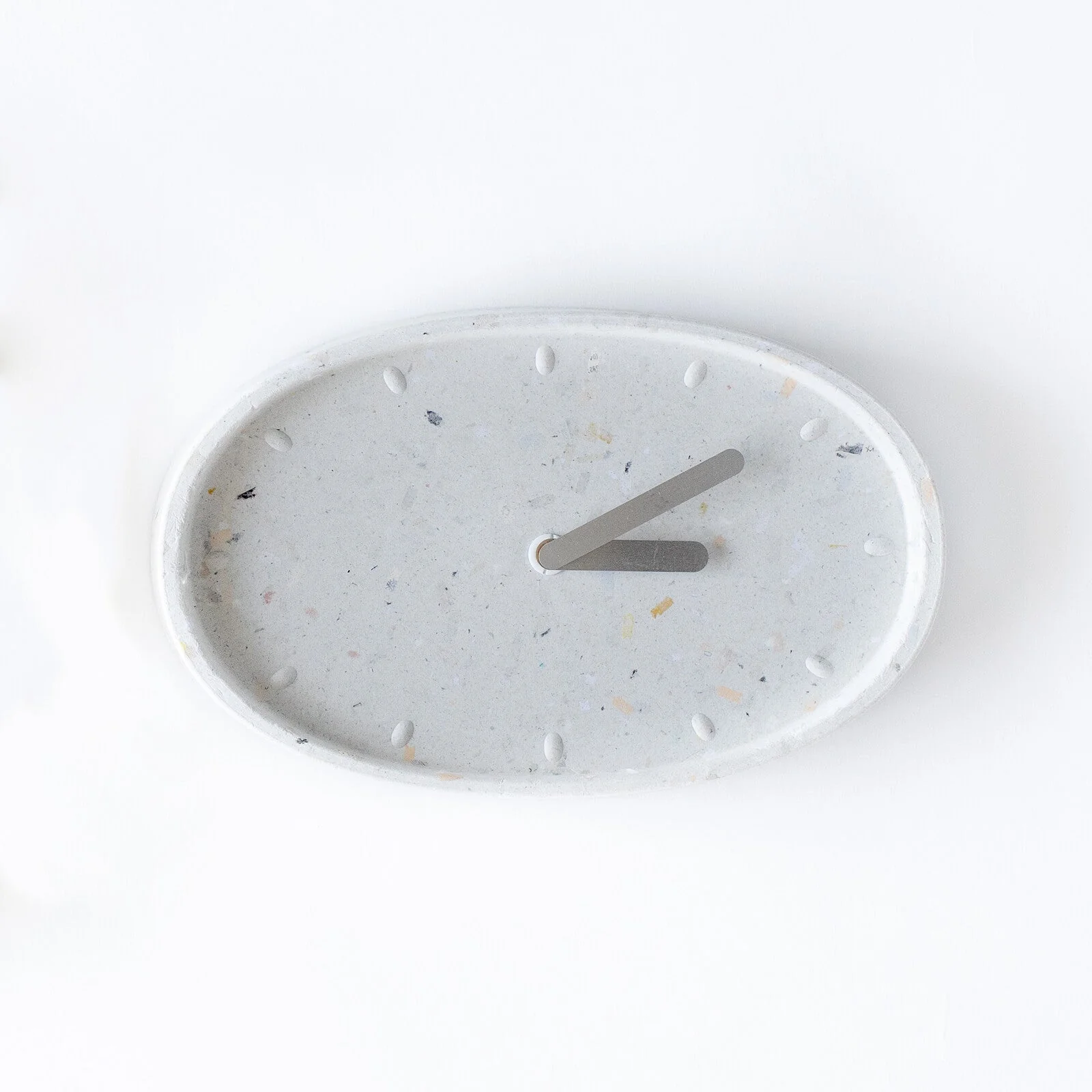 SHIKI CLOCK Mix Lightweight Wall Clock Upcycled Design / TAISEI