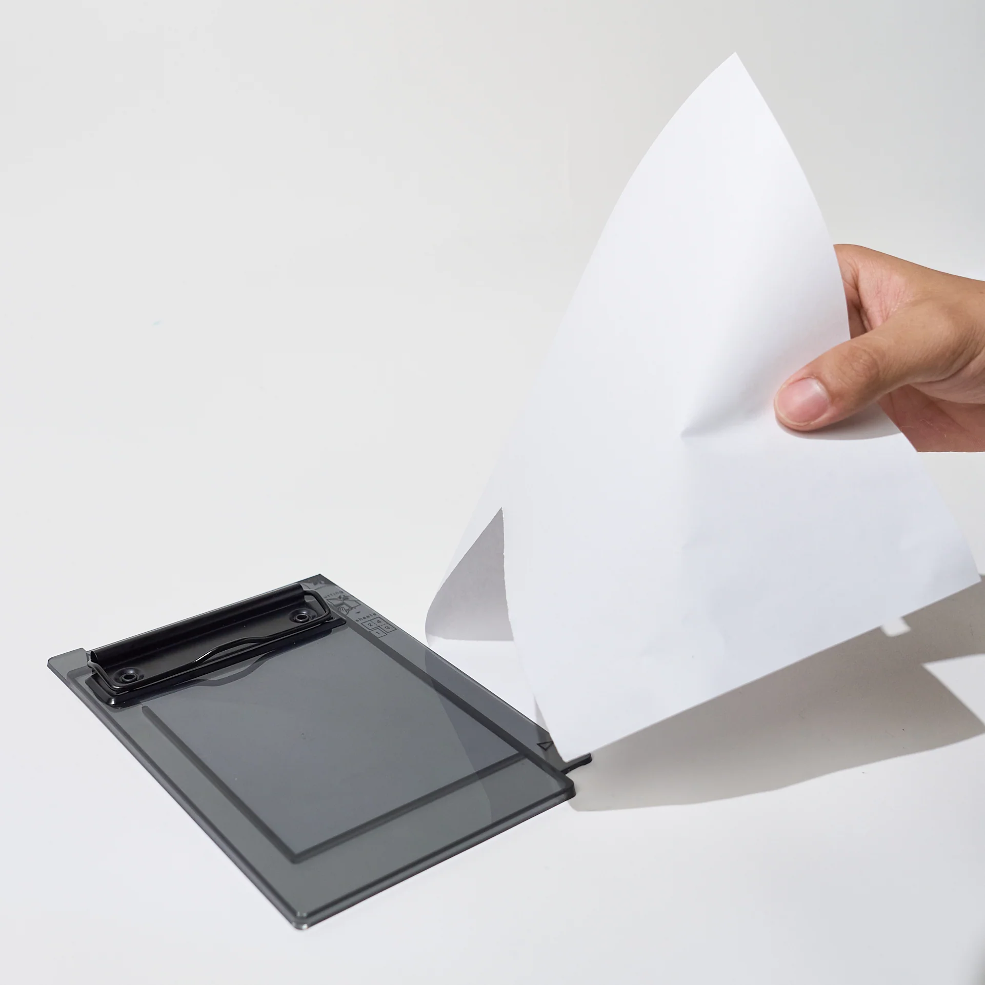 YonBun Cuts Paper Cutter / Kutsuwa - Image 4